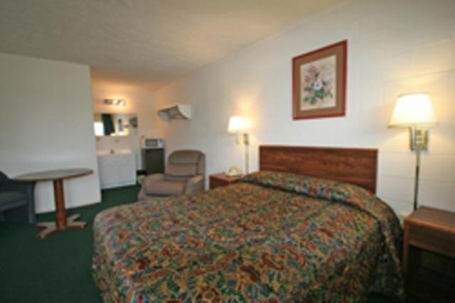 Hotel Lake Anna Glenora Kamer foto