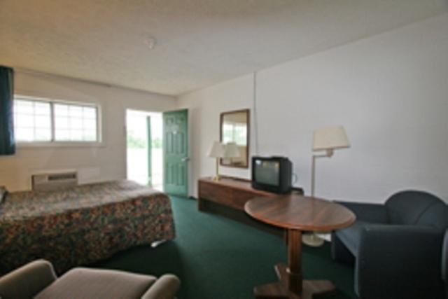 Hotel Lake Anna Glenora Kamer foto